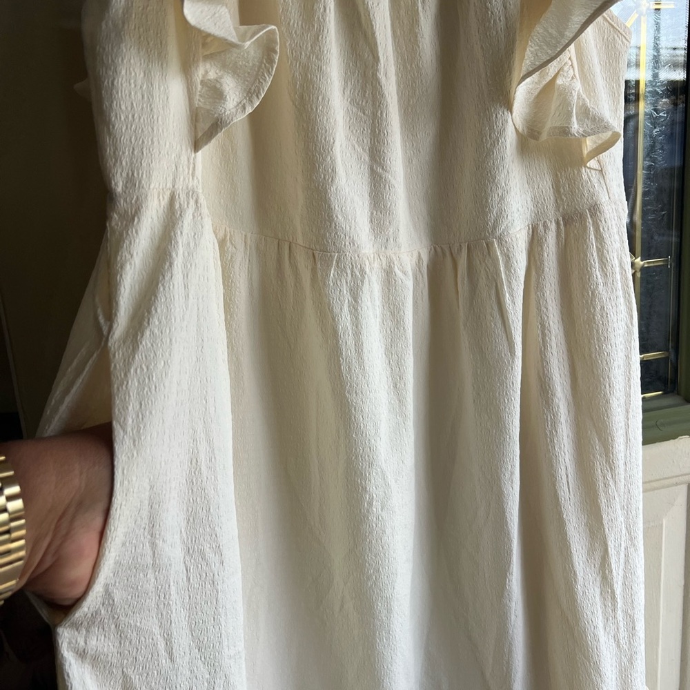 Elegant Cream Dress 
Size L - Picture 9 of 12